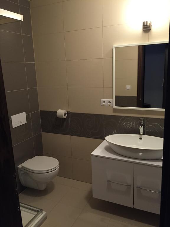 Garni Hotel Anne-Mary Пиещани Екстериор снимка