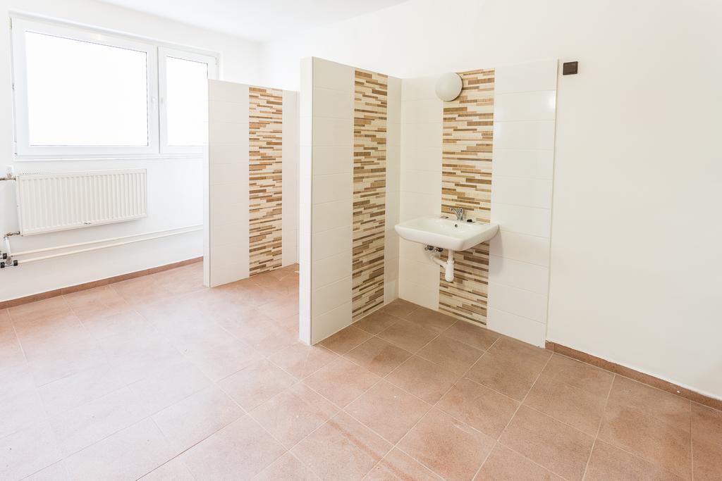 Garni Hotel Anne-Mary Пиещани Екстериор снимка