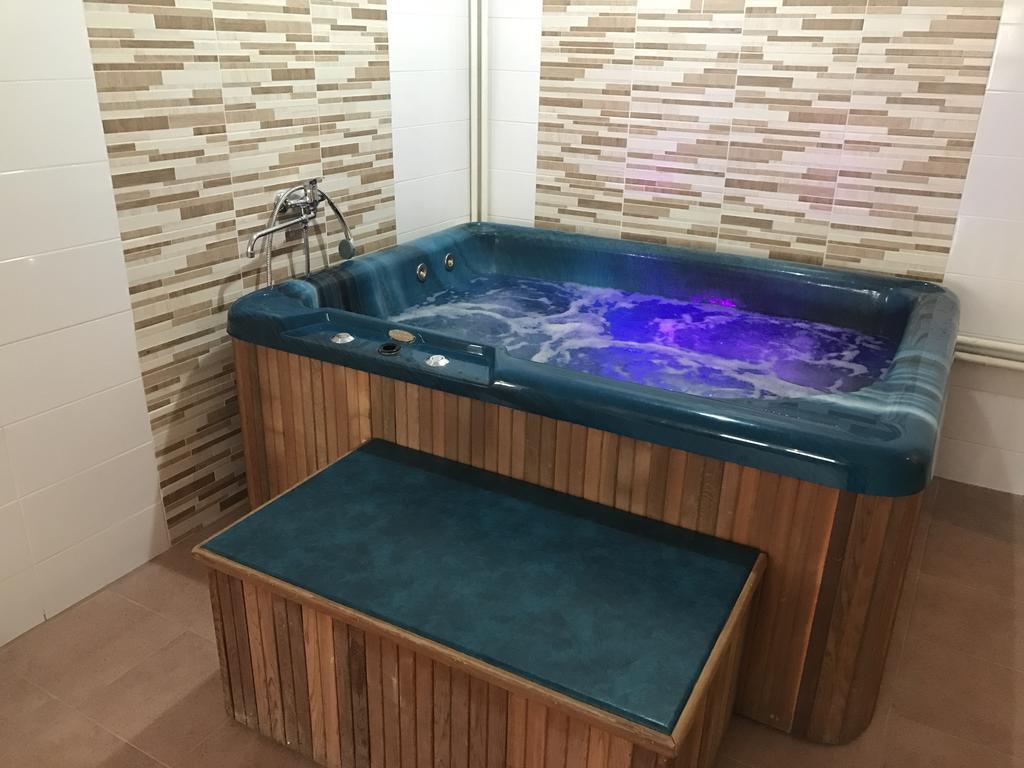 Garni Hotel Anne-Mary Пиещани Екстериор снимка