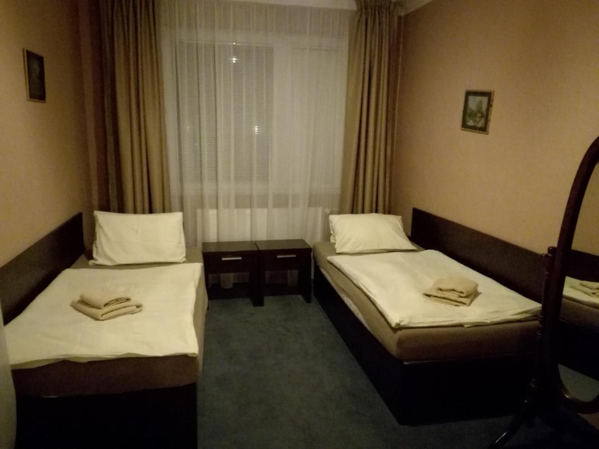 Garni Hotel Anne-Mary Пиещани Екстериор снимка
